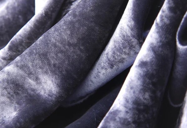 Origin, Evolution and Usage of Velvet Fabric in the Fashion Industry - doeraa