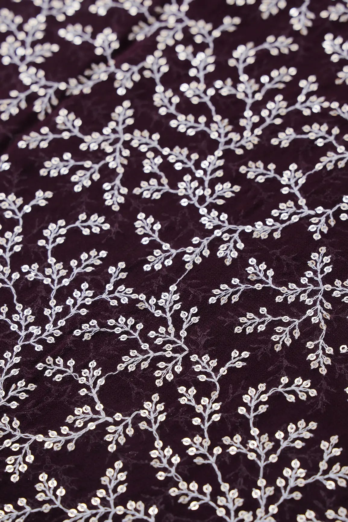 1.75 Meter Cut Piece Of White Thread With Gold Sequins Leafy Embroidery On Wine Georgette Fabric - doeraa