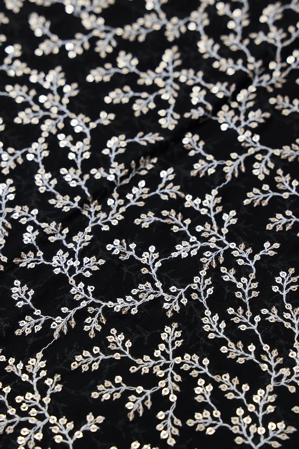 3.90 Meter Cut Piece Of White Thread With Gold Sequins Leafy Embroidery On Black Georgette Fabric - doeraa