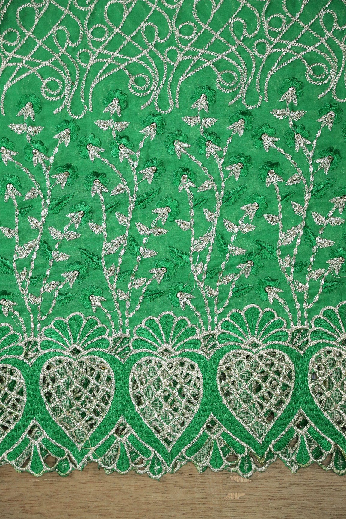Big Width''56'' Green Thread With Zari Floral Embroidery Work On Green Georgette Fabric With Border - doeraa