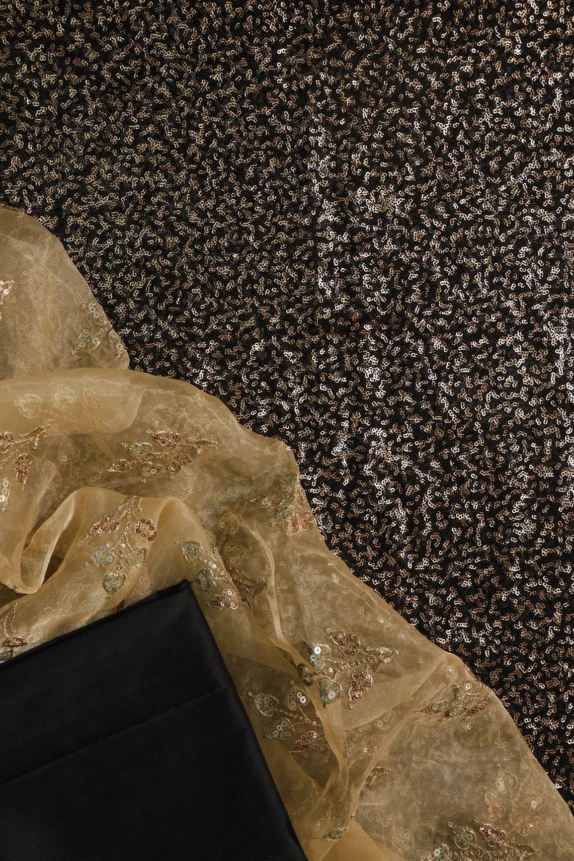 Black And Beige Unstitched Suit (3 Piece) - doeraa