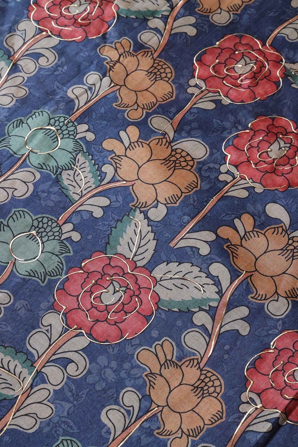 Blue And Red Floral Pattern Digital Foil Print On Mulberry Silk Fabric - doeraa