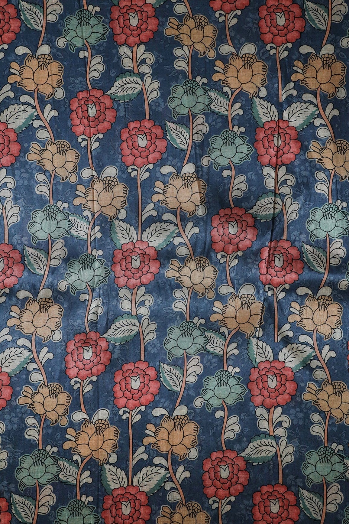 Blue And Red Floral Pattern Digital Print On Mulberry Silk Fabric - doeraa