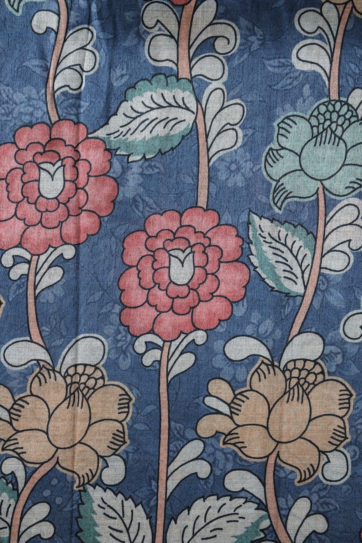 Blue And Red Floral Pattern Digital Print On Mulberry Silk Fabric - doeraa
