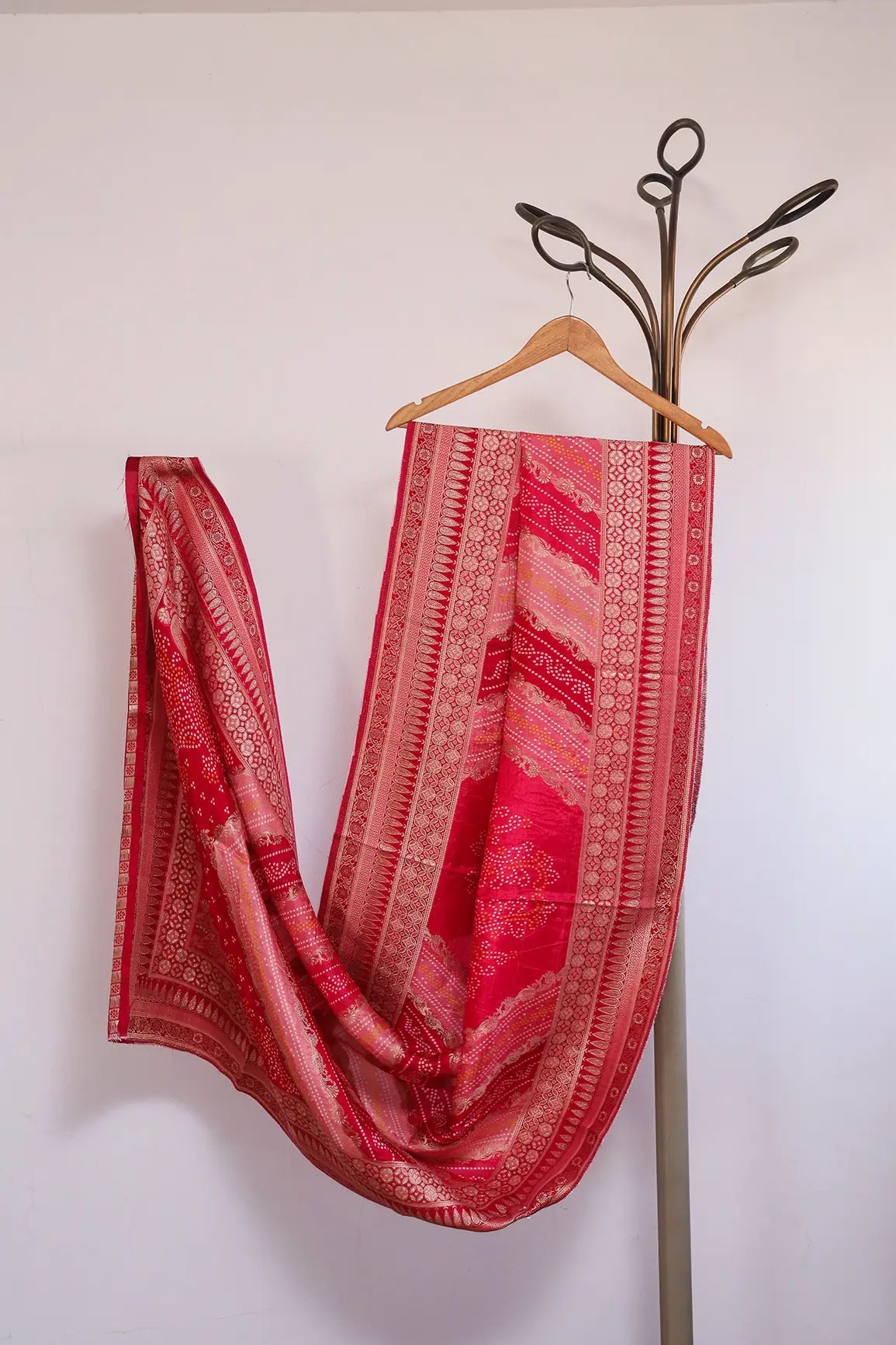 Fuchsia Pure Viscose Dola Silk Jacquard Print Dupatta - doeraa