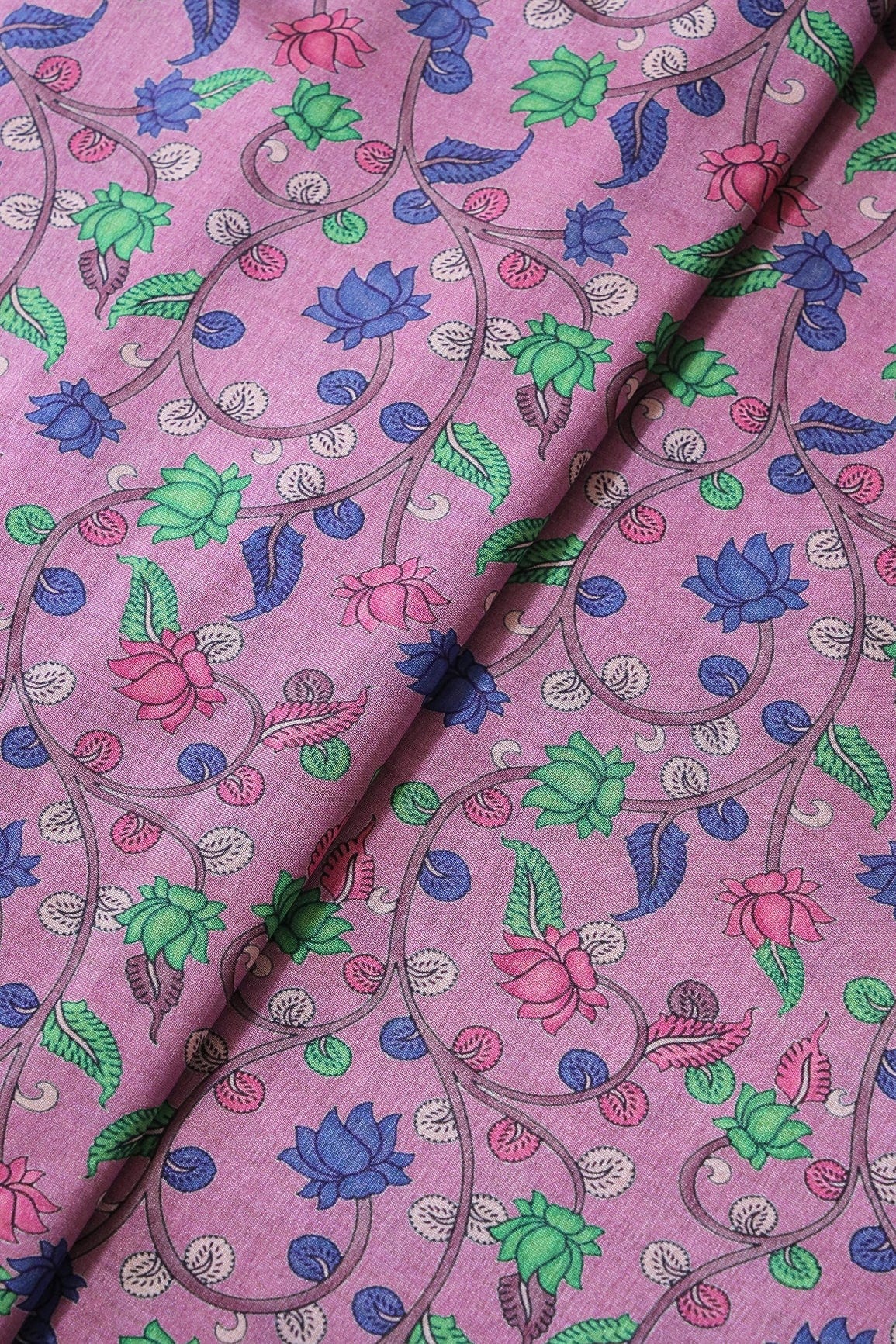 Green And Blue Color Floral Pattern Digital Print On Lilac Mulberry Silk Fabric - doeraa