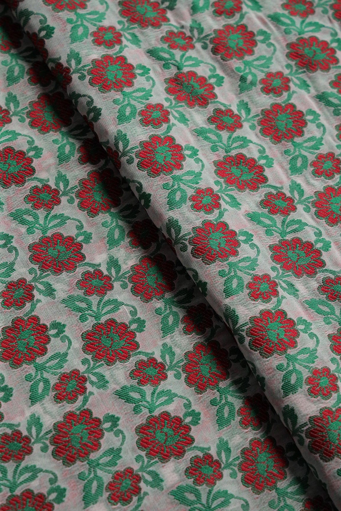 Green And Red Floral Pure Kashmiri Silk Gold Zari Dyeable Banarasi Jacquard Fabric - doeraa