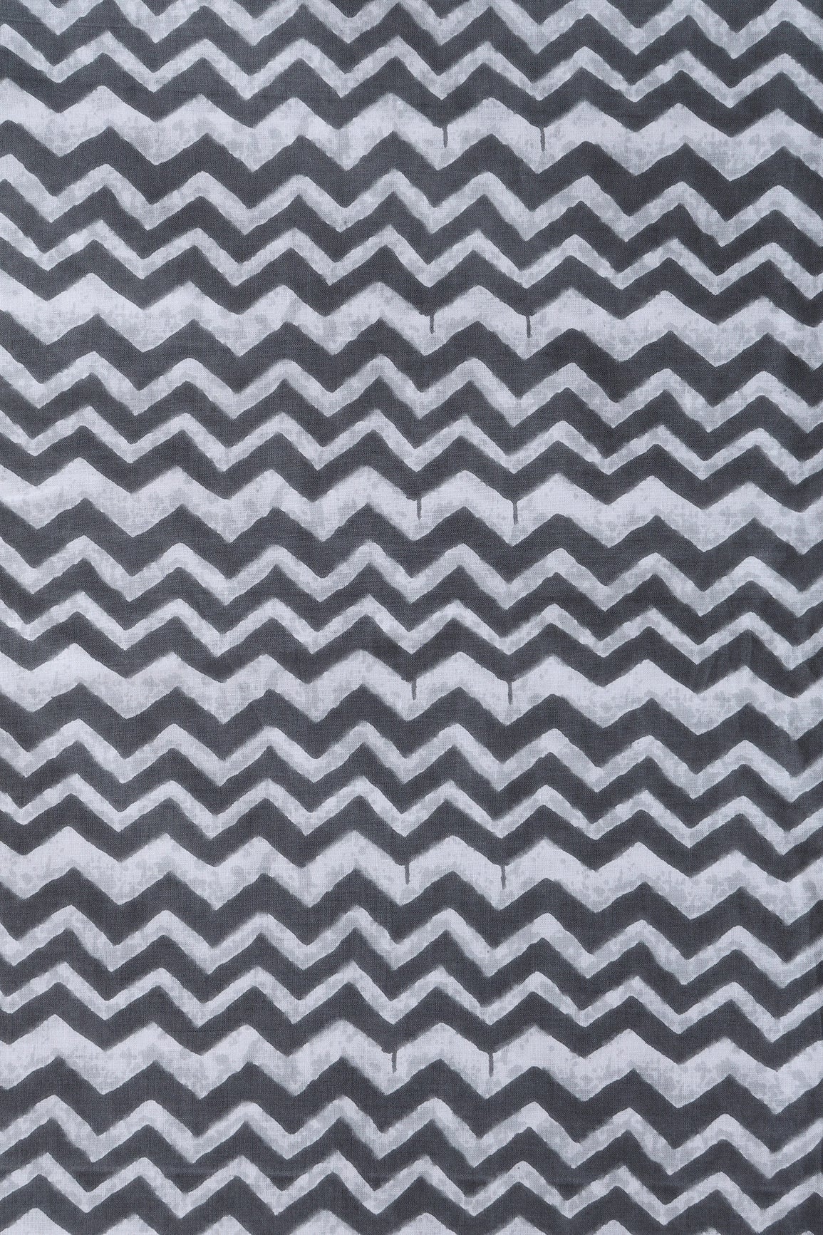 Grey And White Chevron Print On Pure Cotton Fabric - doeraa