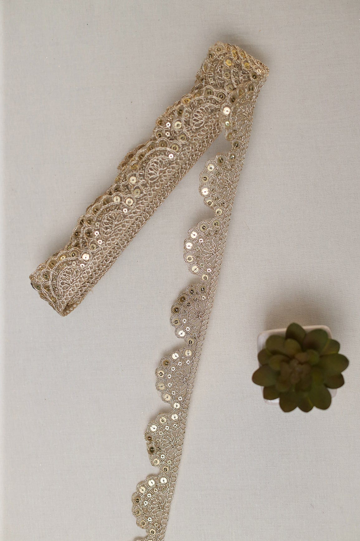 doeraa Laces Gold Zari With Sequins Embroidered Scallop Lace (9 Meters)