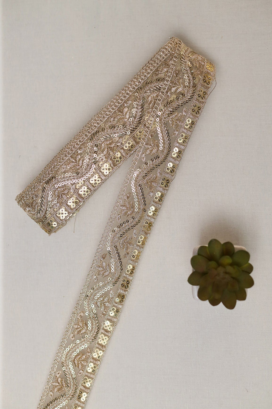 doeraa Laces Gold Zari With Sequins Wavy Embroidered Lace (9 Meters)