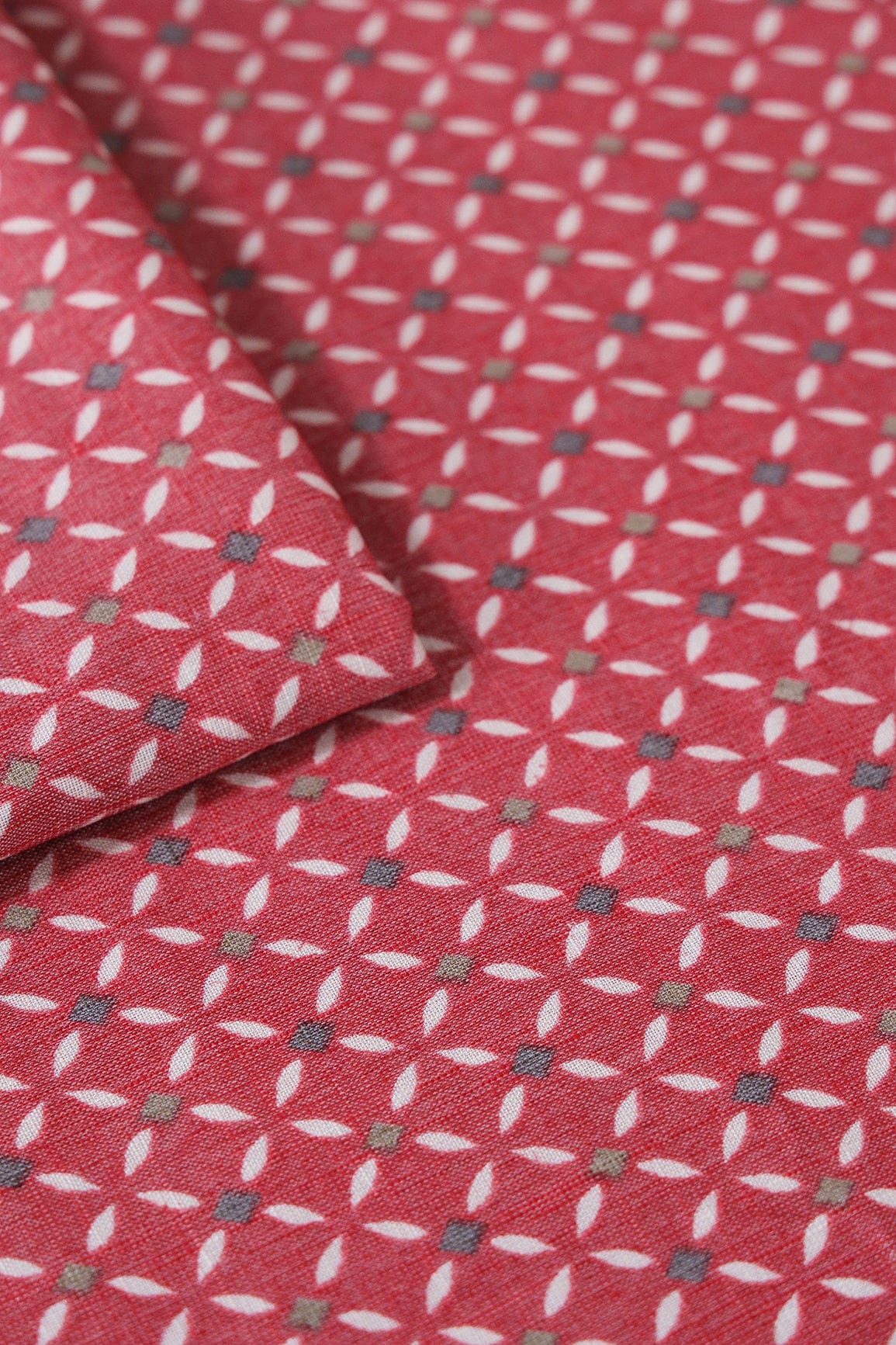 Light Maroon And White Geometric Pattern On Pure Rayon Fabric - doeraa