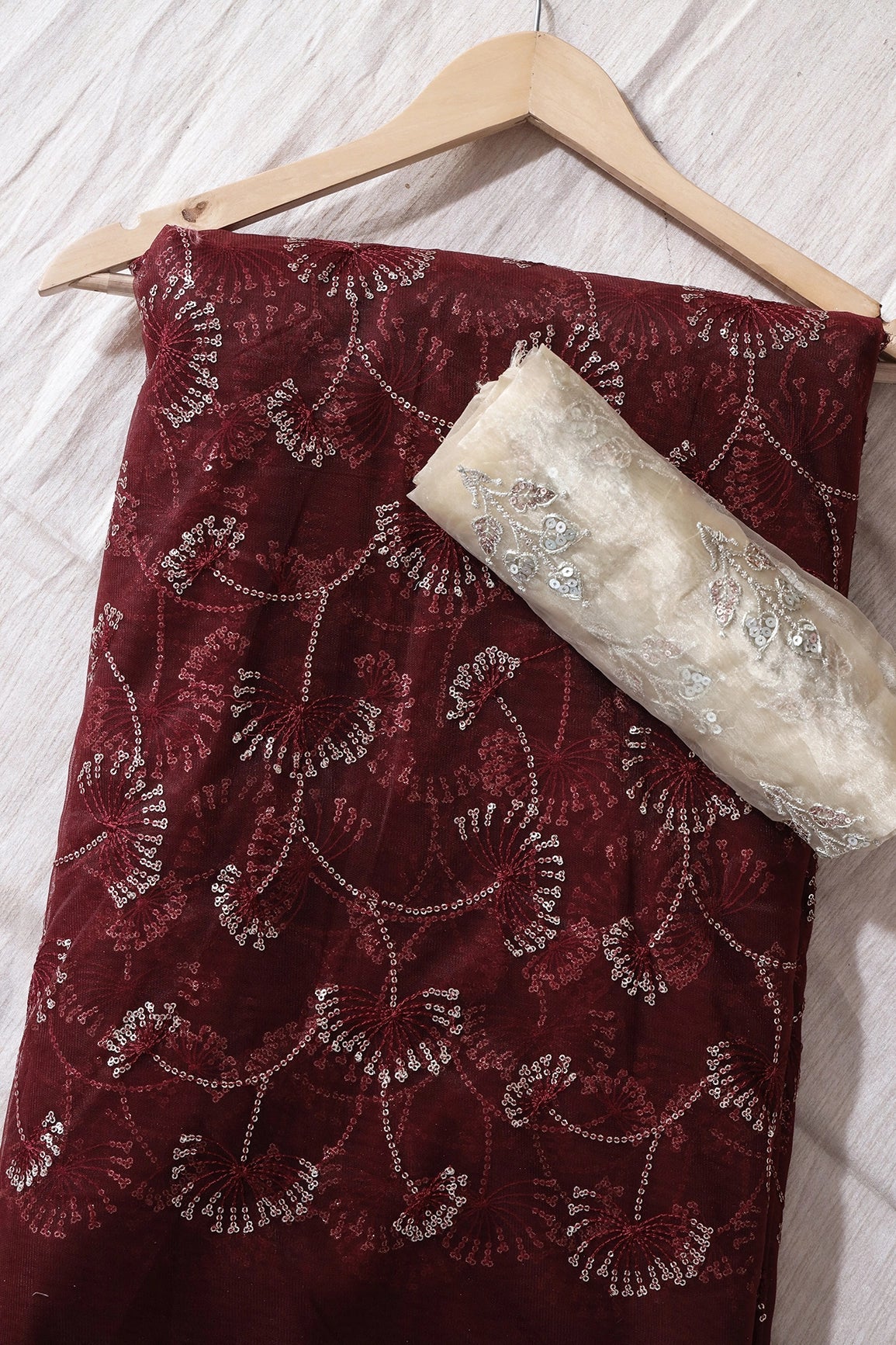 Maroon And Beige Saree set (2 Piece) - doeraa