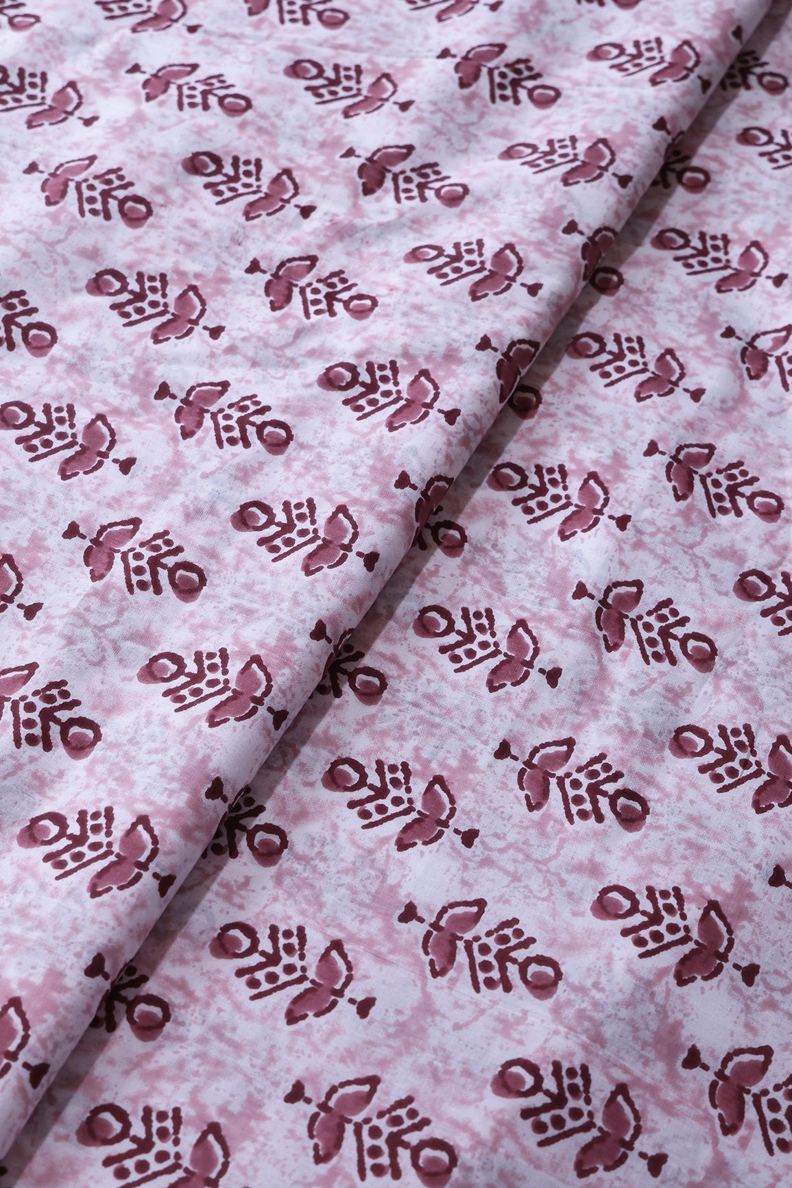 Maroon And Off White Floral Print On Pure Cotton Fabric - doeraa