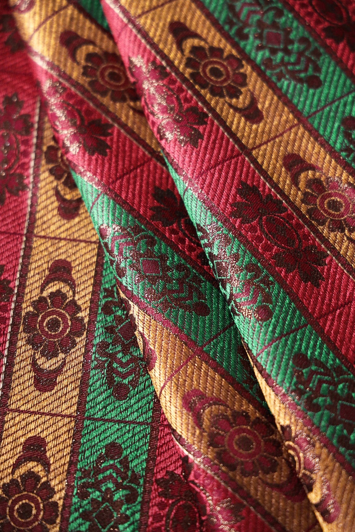Multi Color Floral Banarasi Zari Jacquard Fabric - doeraa