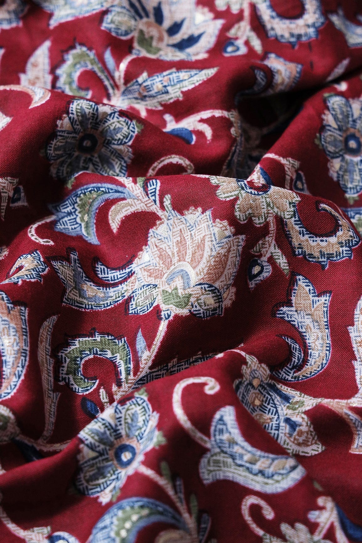 Multi Color Floral Pattern With Foil Print On Maroon Rayon Fabric - doeraa