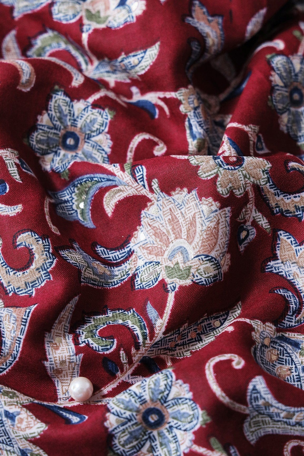 Multi Color Floral Pattern With Foil Print On Maroon Rayon Fabric - doeraa