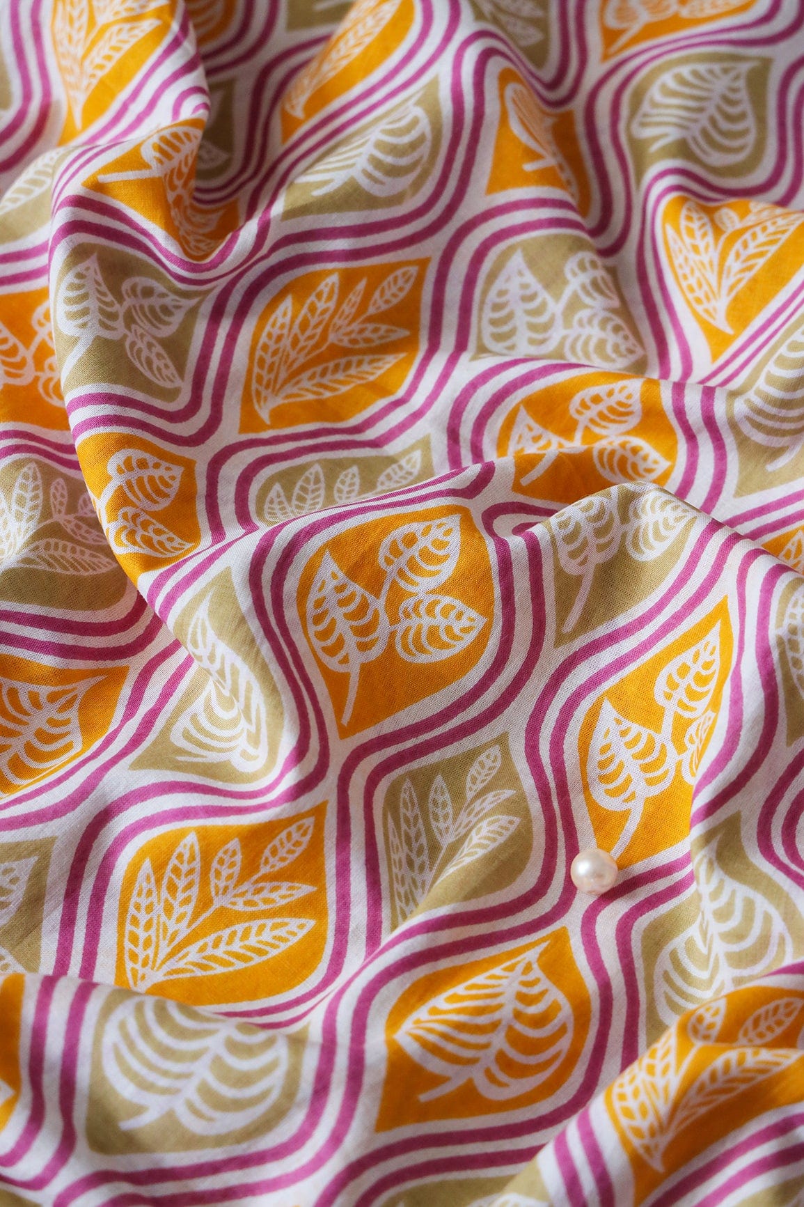 Multi Color Ogee Print On White Pure Cotton Fabric - doeraa
