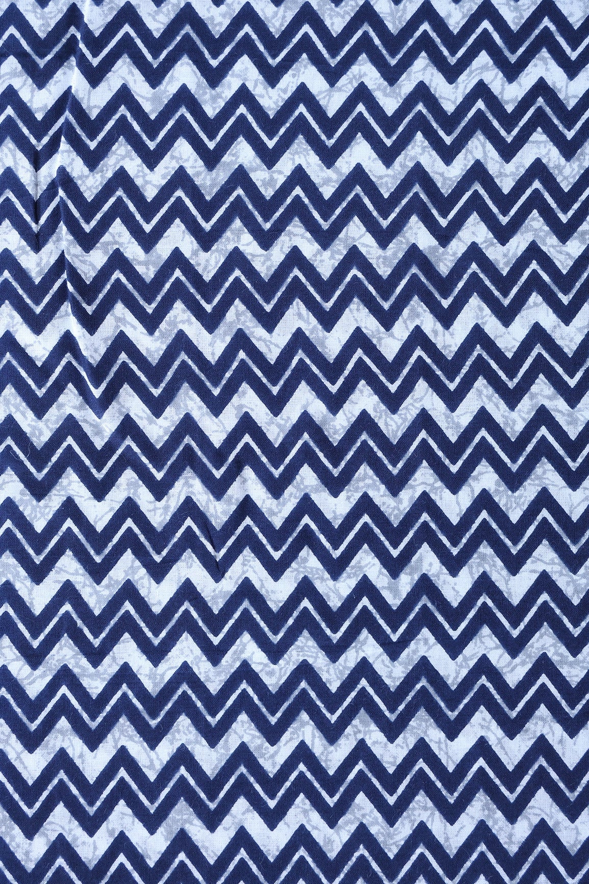Navy Blue And White Chevron Print On Pure Cotton Fabric - doeraa