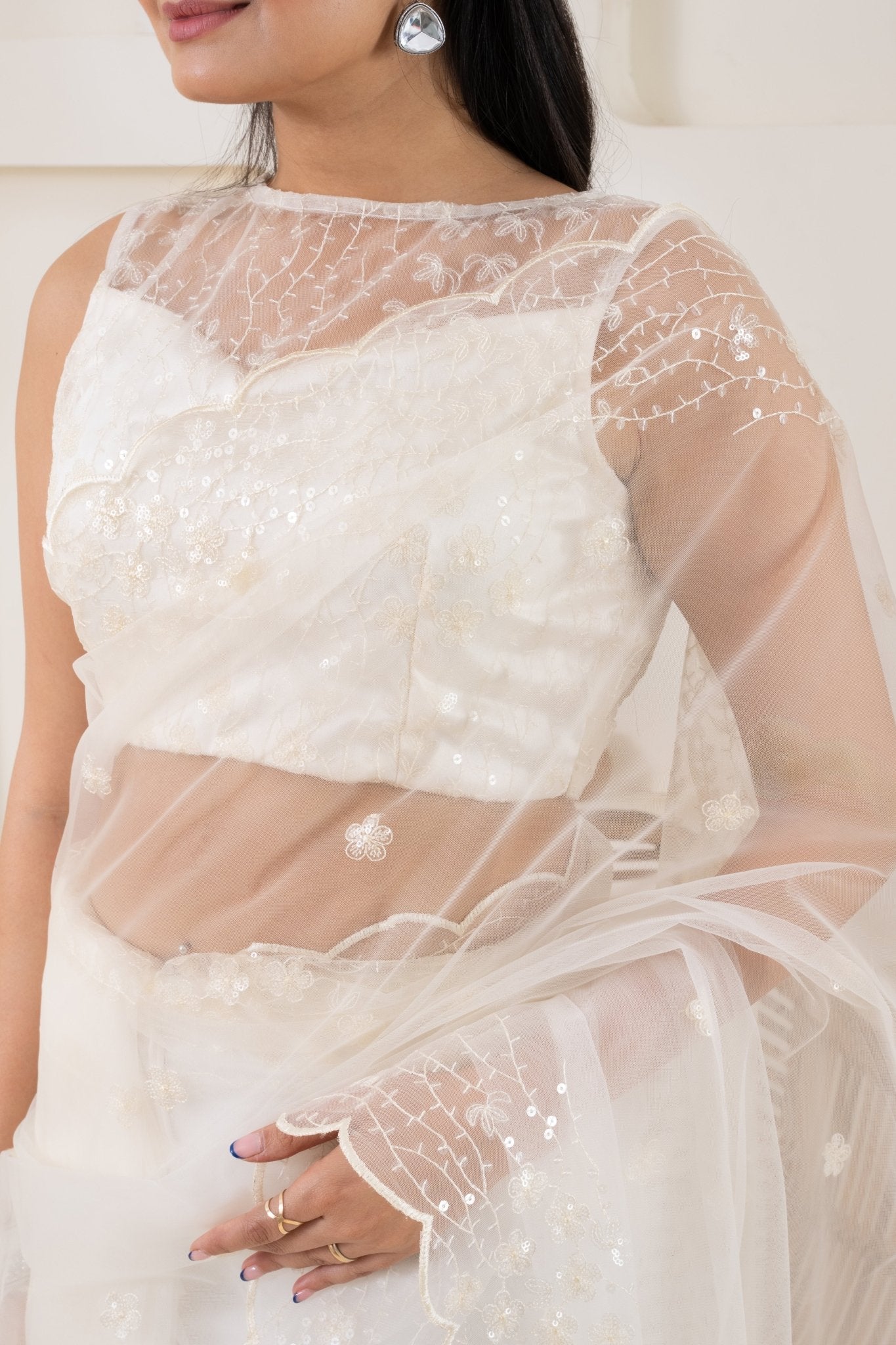 Off White Embroidery Saree Set (Saree With Blouse Piece) - doeraa