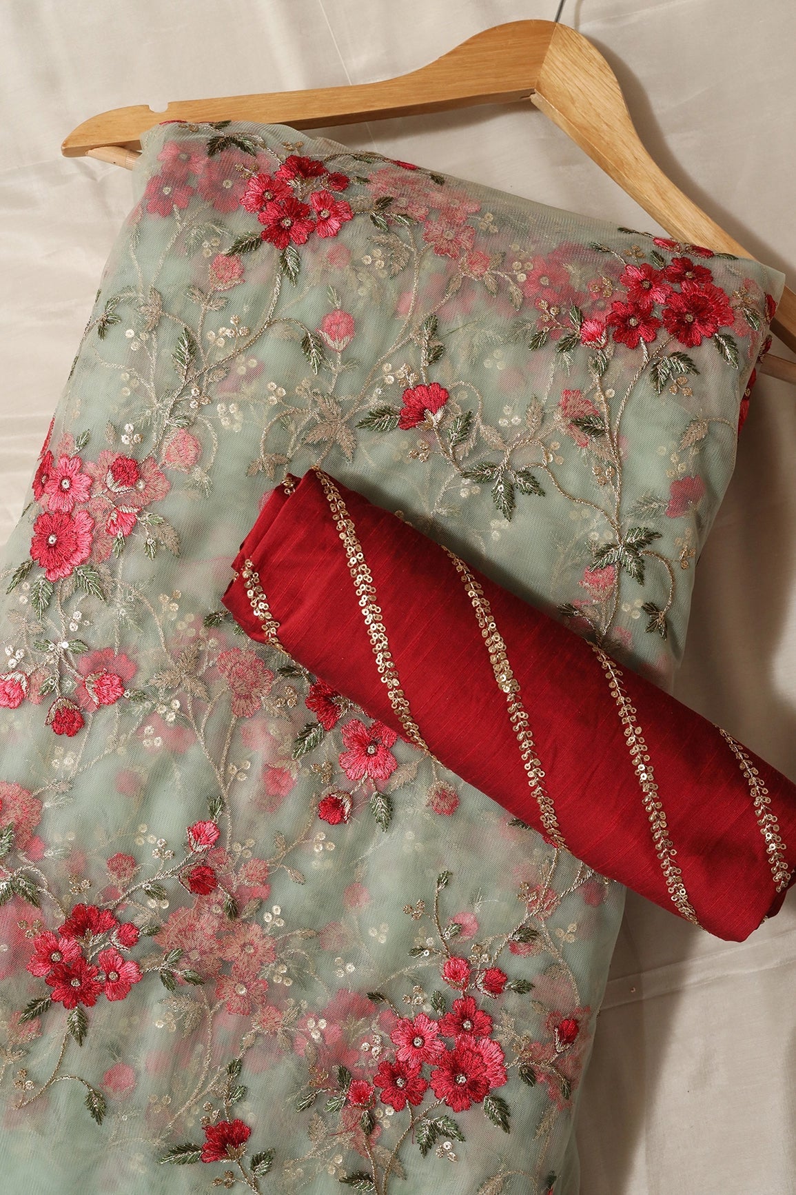 Olive And Maroon Saree set (2 Piece) - doeraa