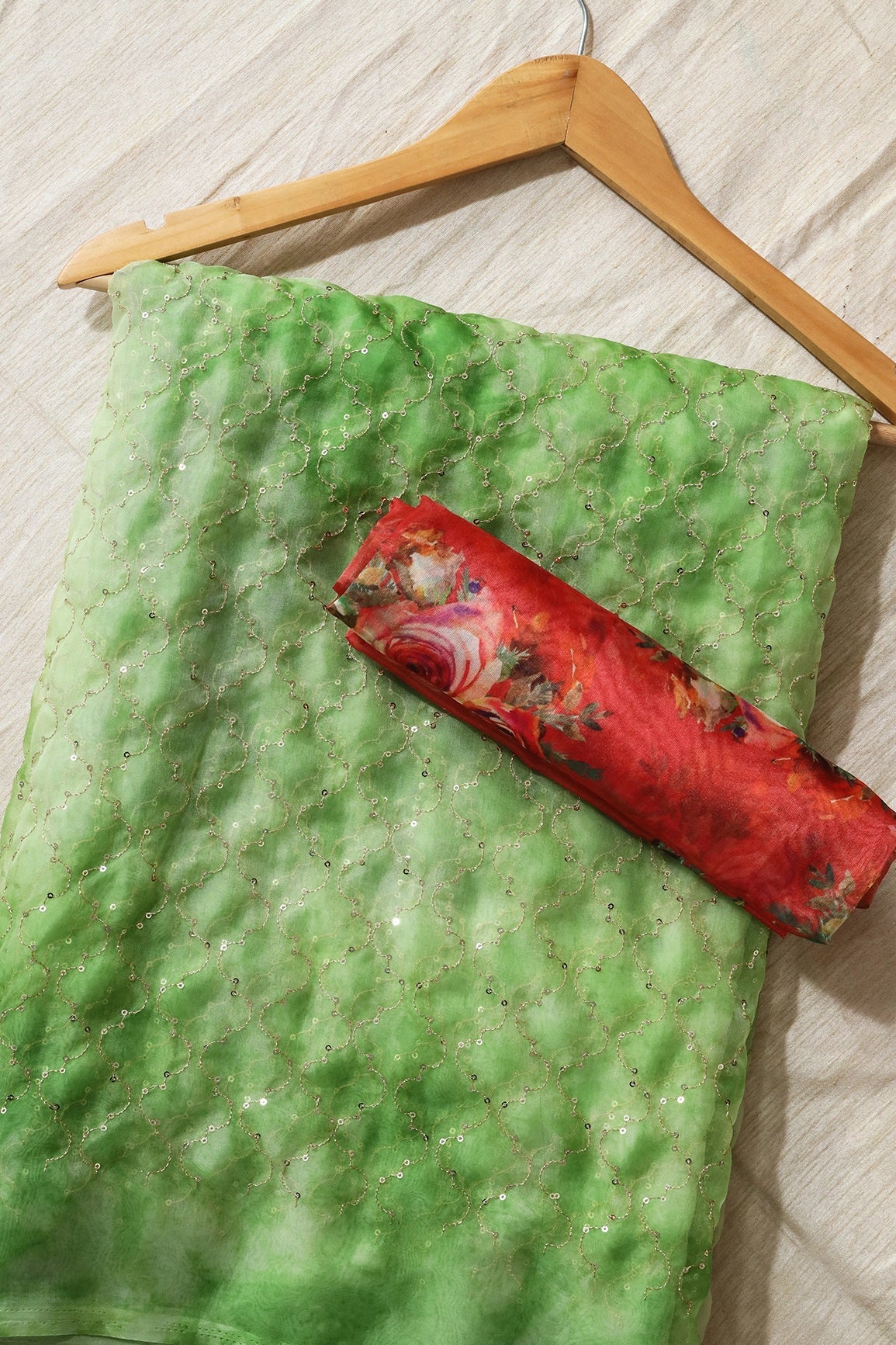Parrot Green And Red Saree set (2 Piece) - doeraa