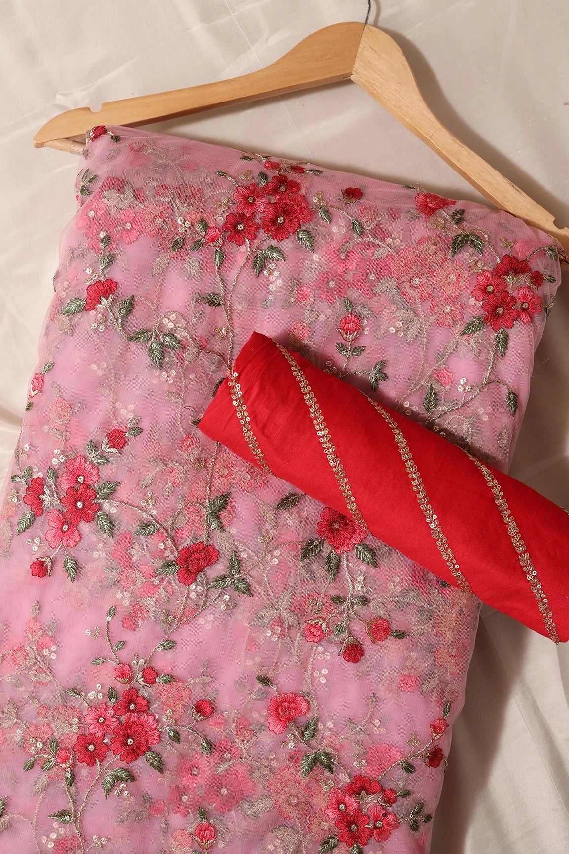 Pink And Red Saree set (2 Piece) - doeraa