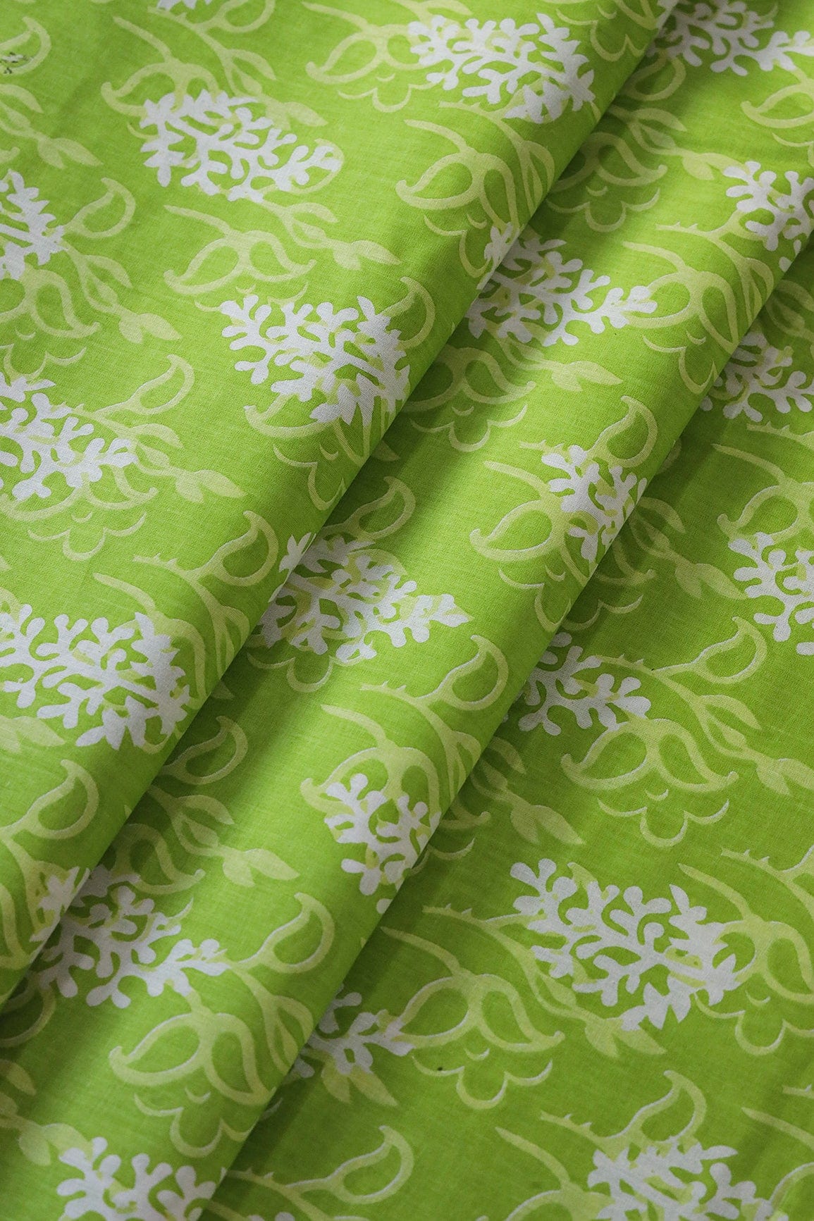 doeraa Prints Parrot Green And White Floral Print On Pure Cotton Fabric