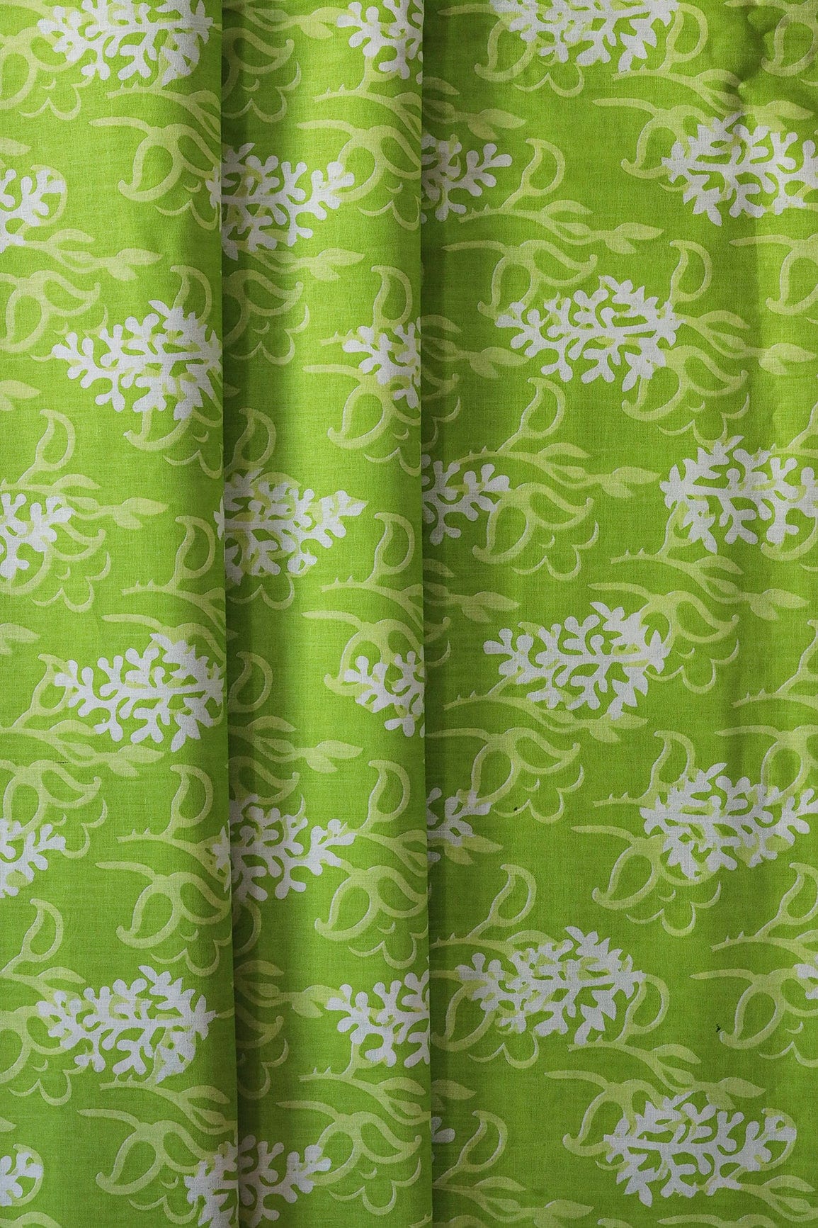 doeraa Prints Parrot Green And White Floral Print On Pure Cotton Fabric