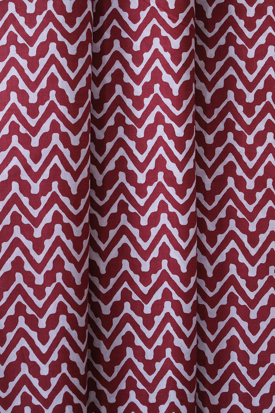 doeraa Prints White Chevron Pattern Print On Maroon Pure Cotton Fabric