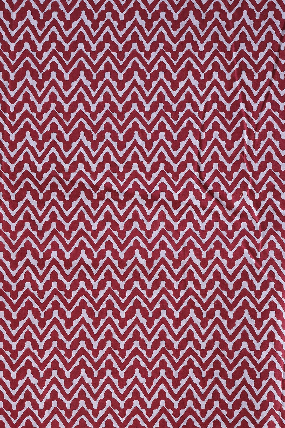 doeraa Prints White Chevron Pattern Print On Maroon Pure Cotton Fabric