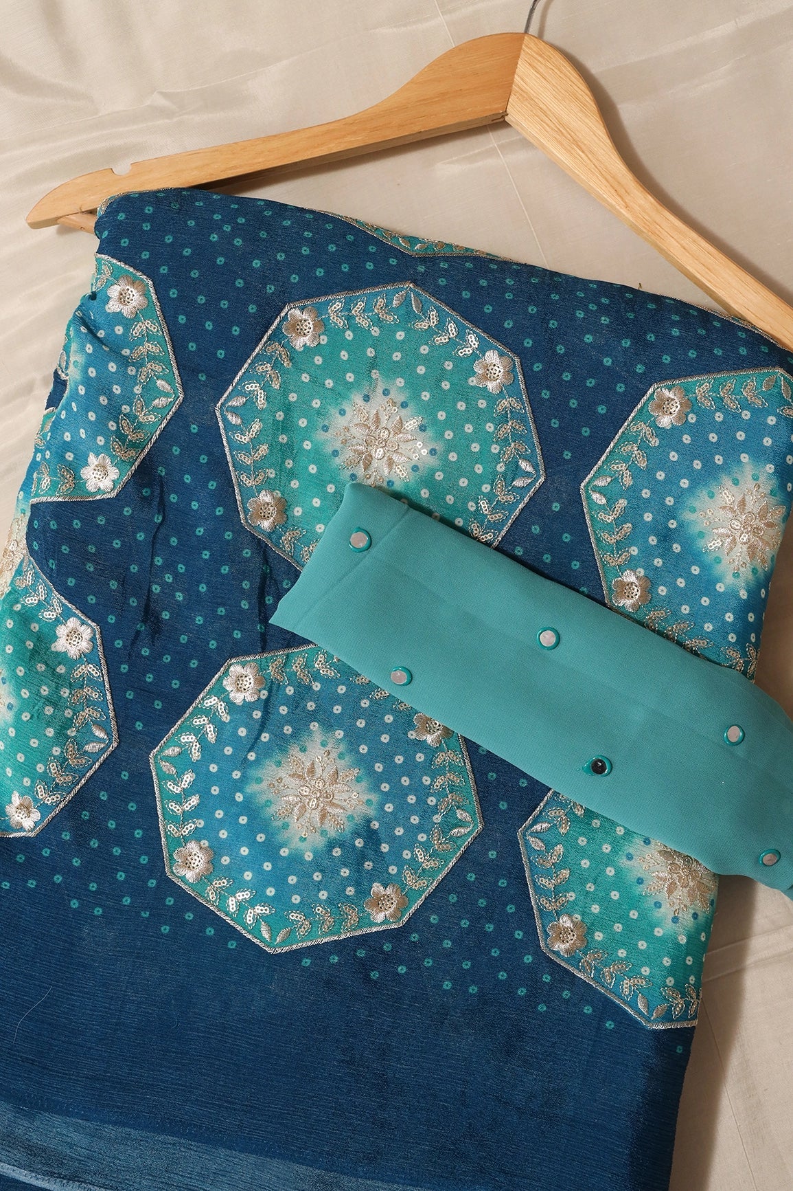 Prussian Blue And Teal Saree set (2 Piece) - doeraa