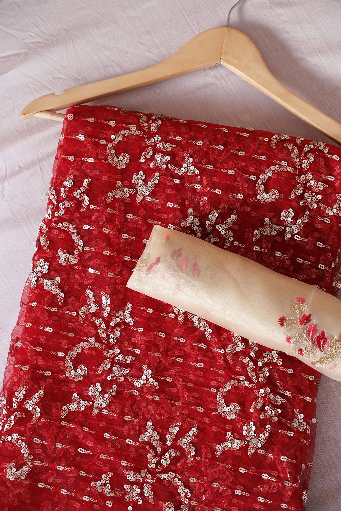 Red And Beige Saree set (2 Piece) - doeraa