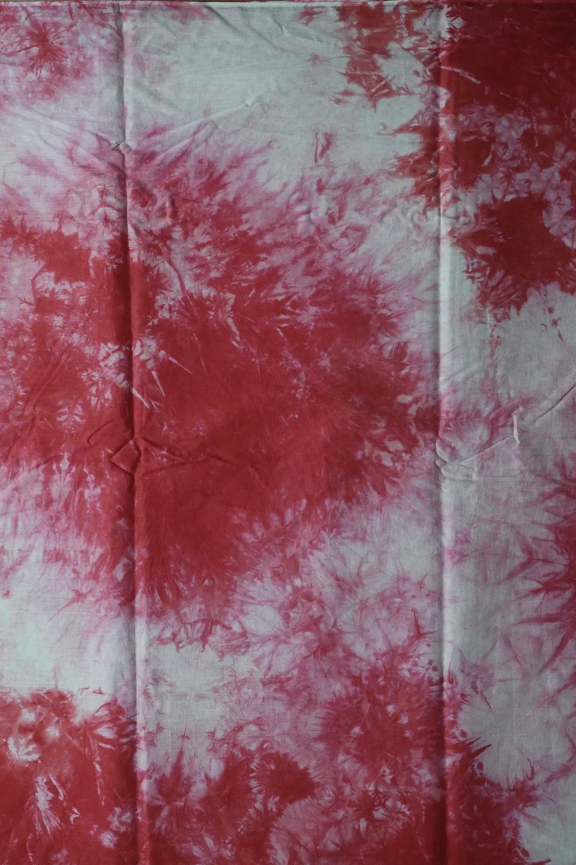 Red And Olive Tie & Dye Shibori Print On Pure Mul Cotton Fabric - doeraa