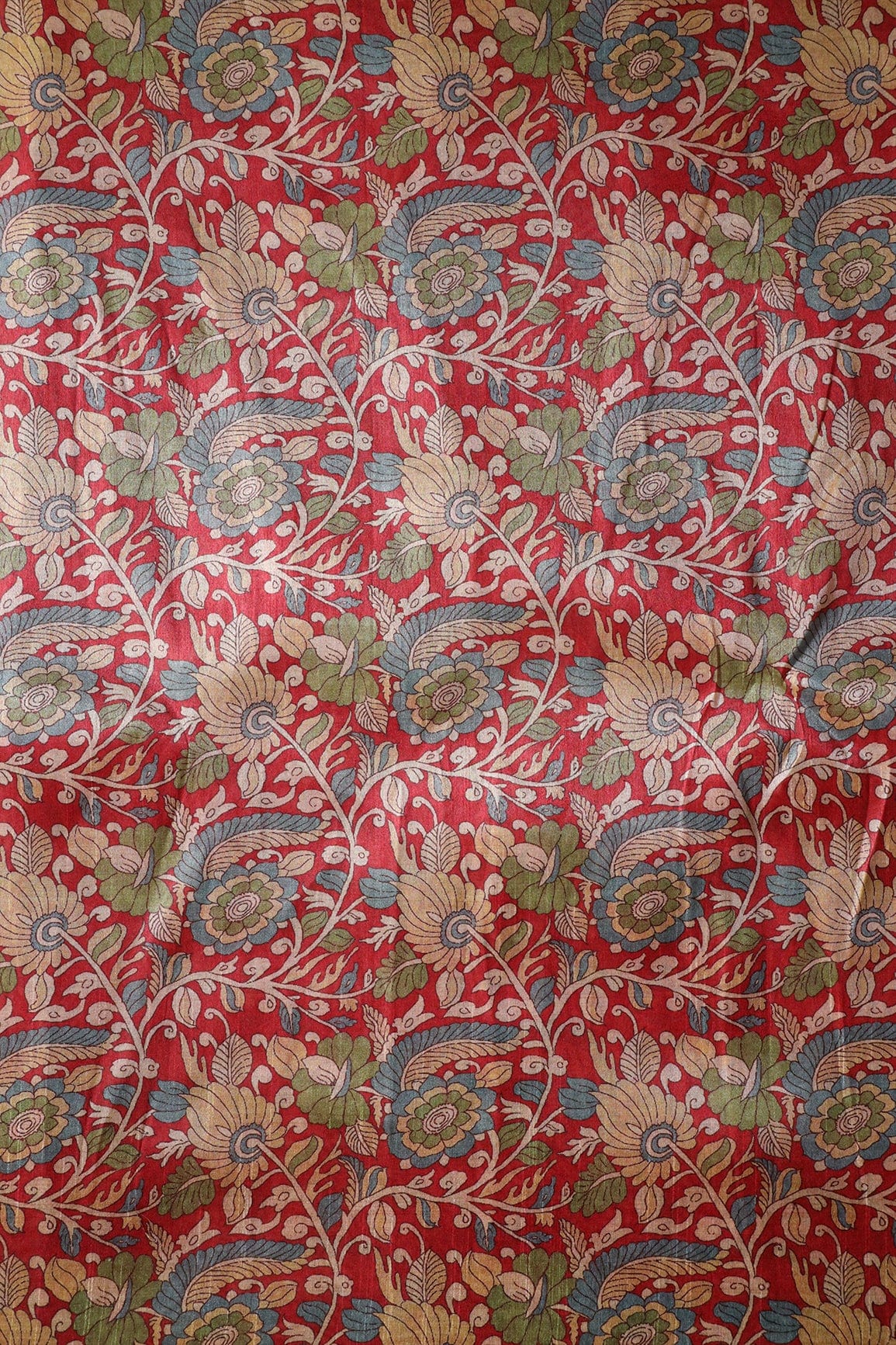 Red Floral Pattern Digital Print On Mulberry Silk Fabric - doeraa