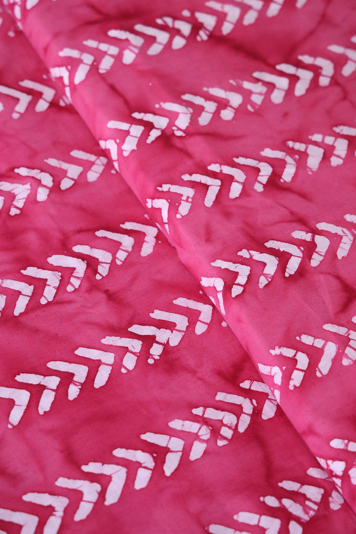 White And Dark Pink Geometric Pattern Batik Handblock Organic Cotton Fabric - doeraa