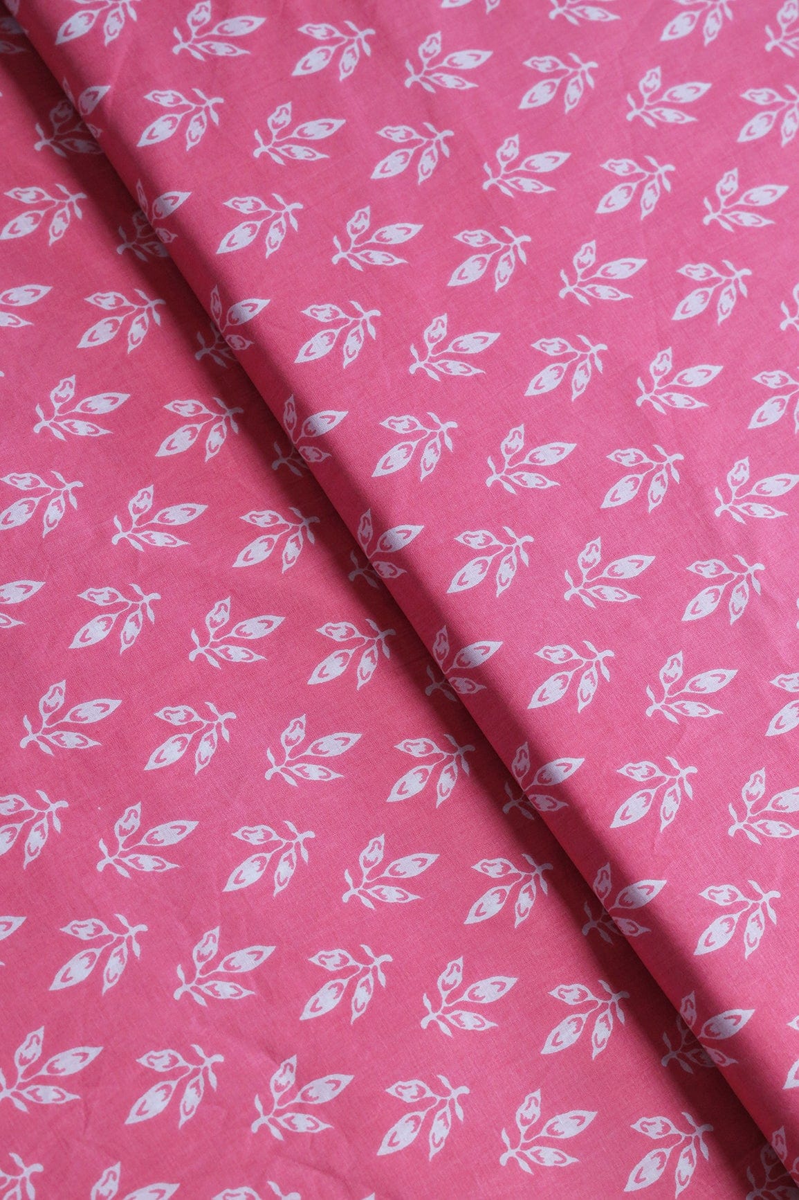 White Leafy Print On Pink Pure Cotton Fabric - doeraa