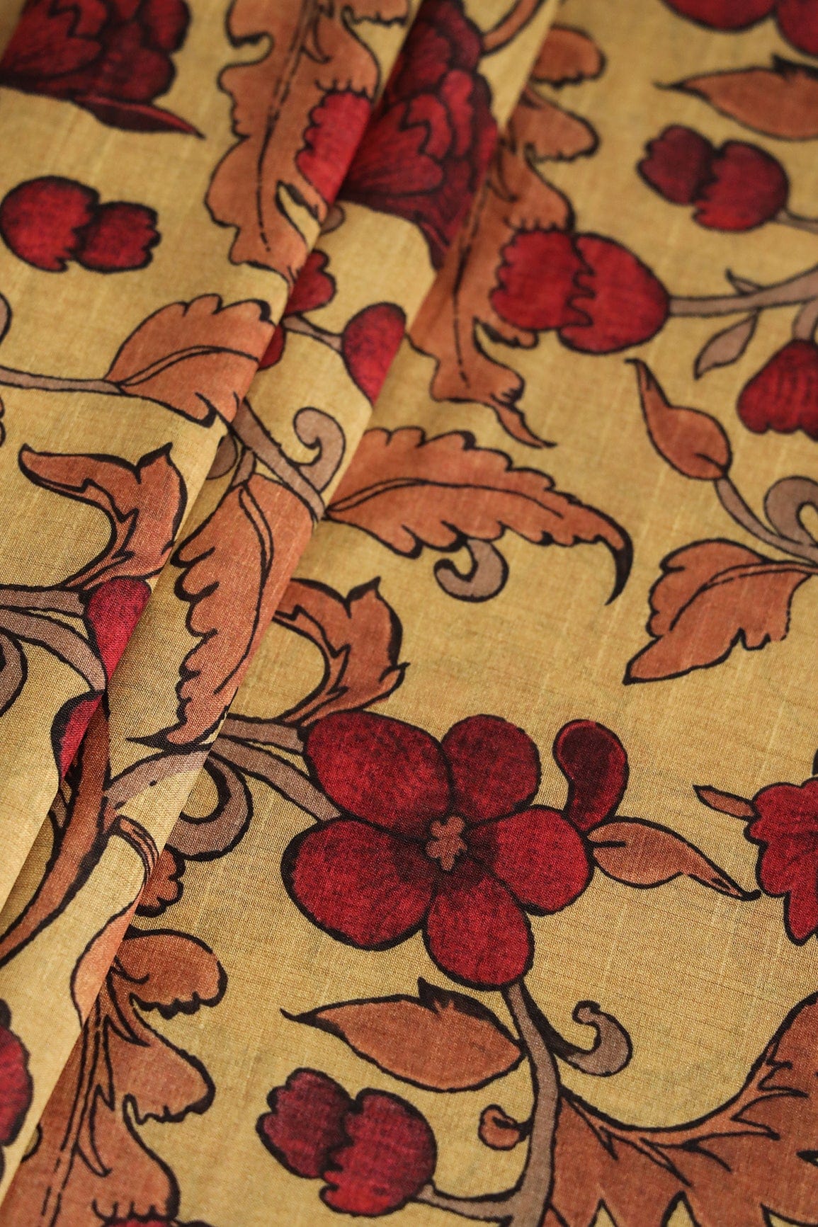 Yellow And Red Floral Pattern Digital Print On Mulberry Silk Fabric - doeraa