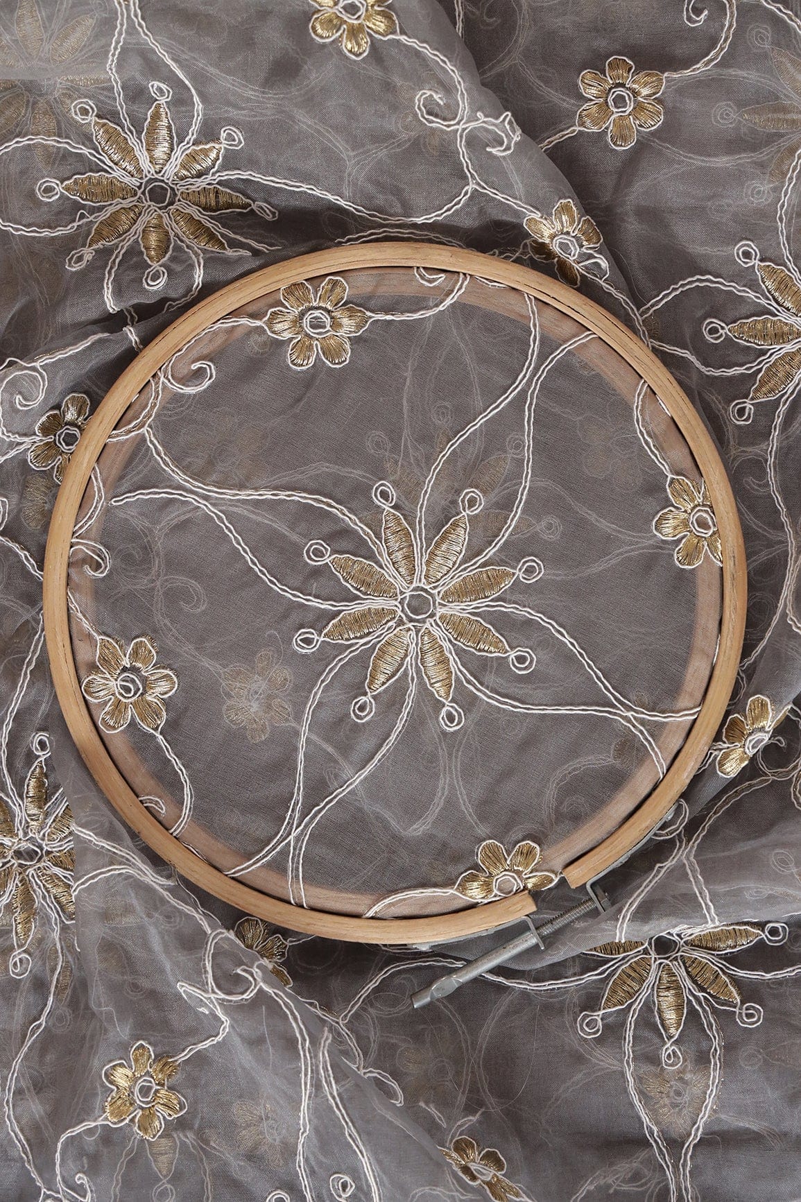 doeraa Embroidery Fabrics 4.25 Meter Cut Piece Of White Thread With Gold Zari Beautiful Floral Embroidery On Grey Organza Fabric