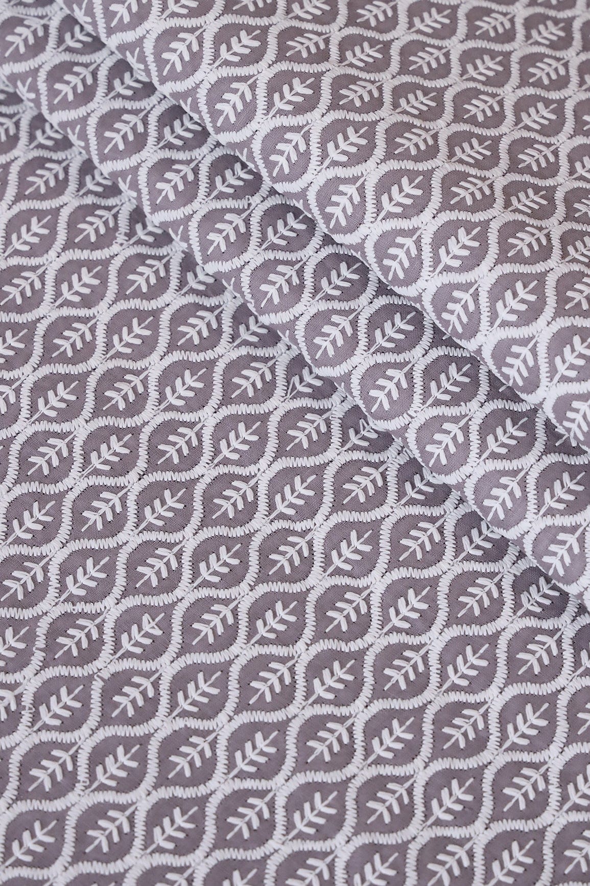 doeraa Embroidery Fabrics White Thread Beautiful Trellis Embroidery On Grey Soft Cotton Fabric