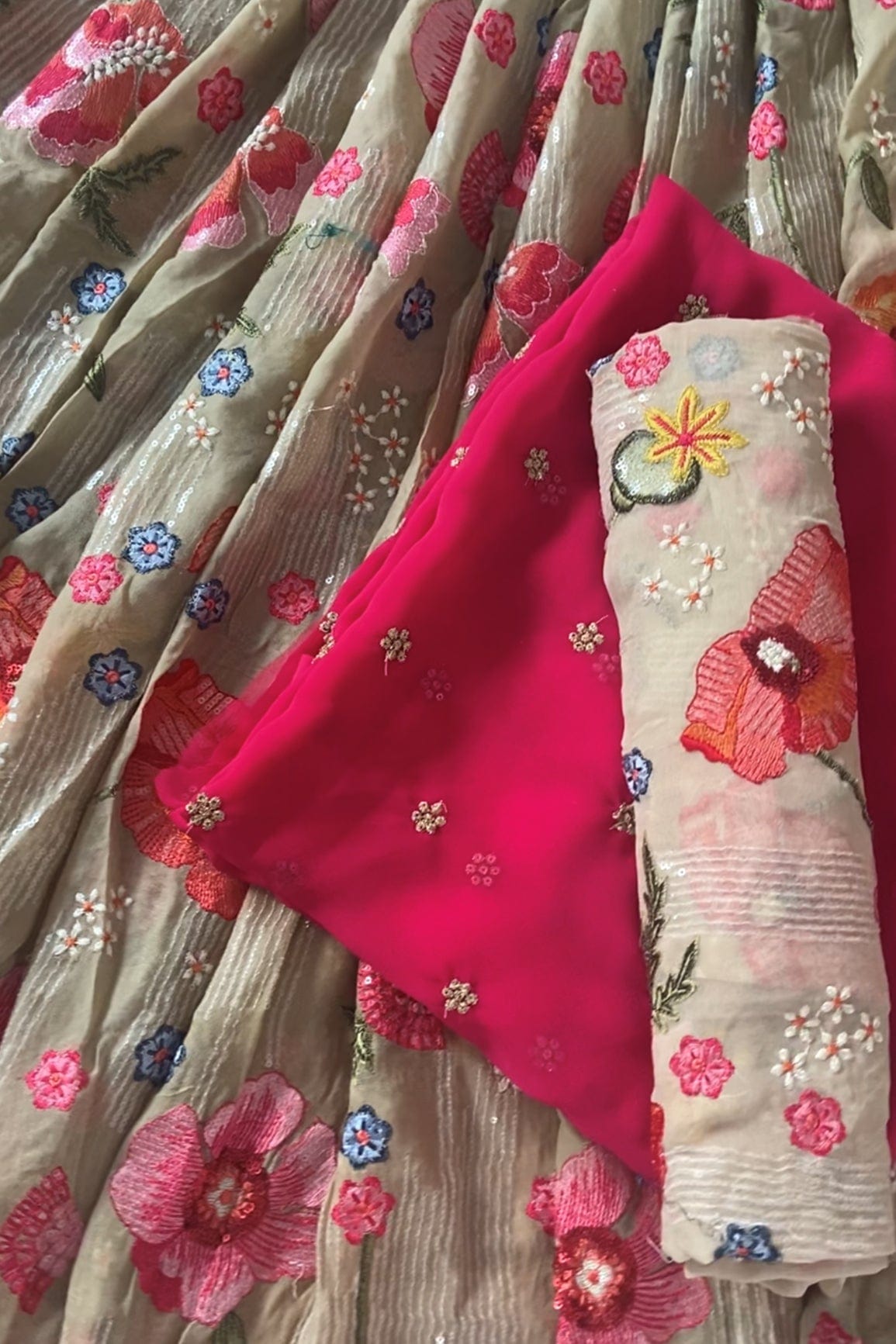 doeraa LEHENGA SET Beige And Fuchsia Unstitched Lehenga Set Fabric (3 Piece)