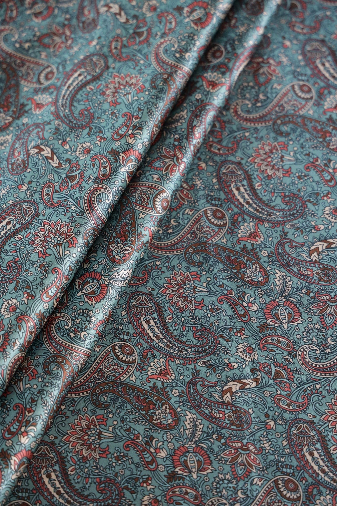 doeraa Prints Red And Teal Paisley Pattern Digital Print On Satin Fabric