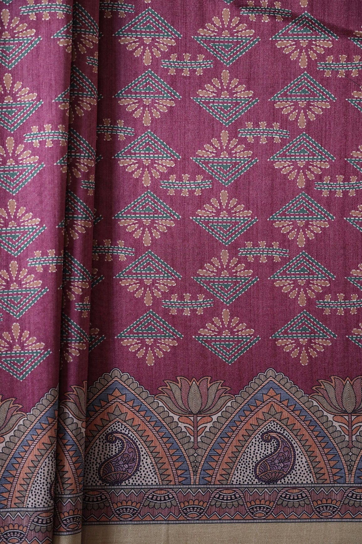 doeraa Prints Wine Geometric Pattern Digital Print On Mulberry Silk Fabric With Border