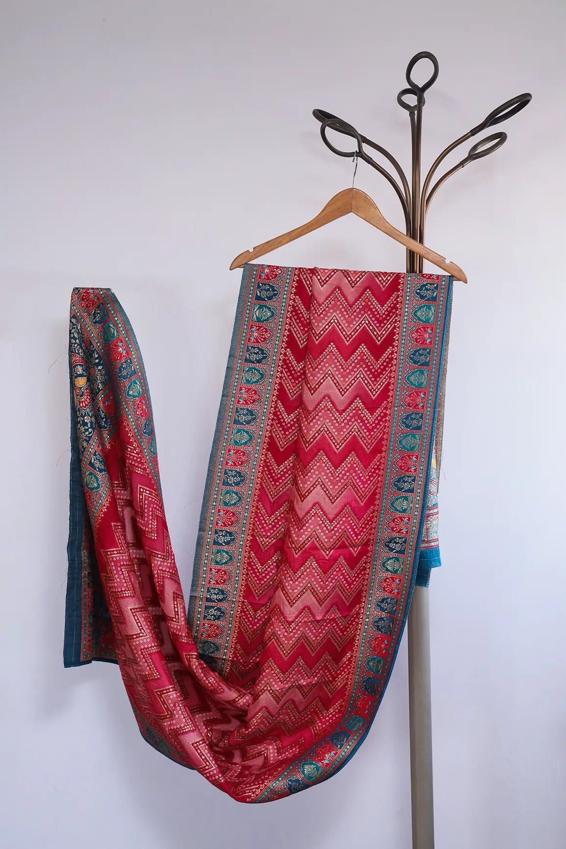 Fuchsia Pure Viscose Dola Silk Jacquard Print Dupatta