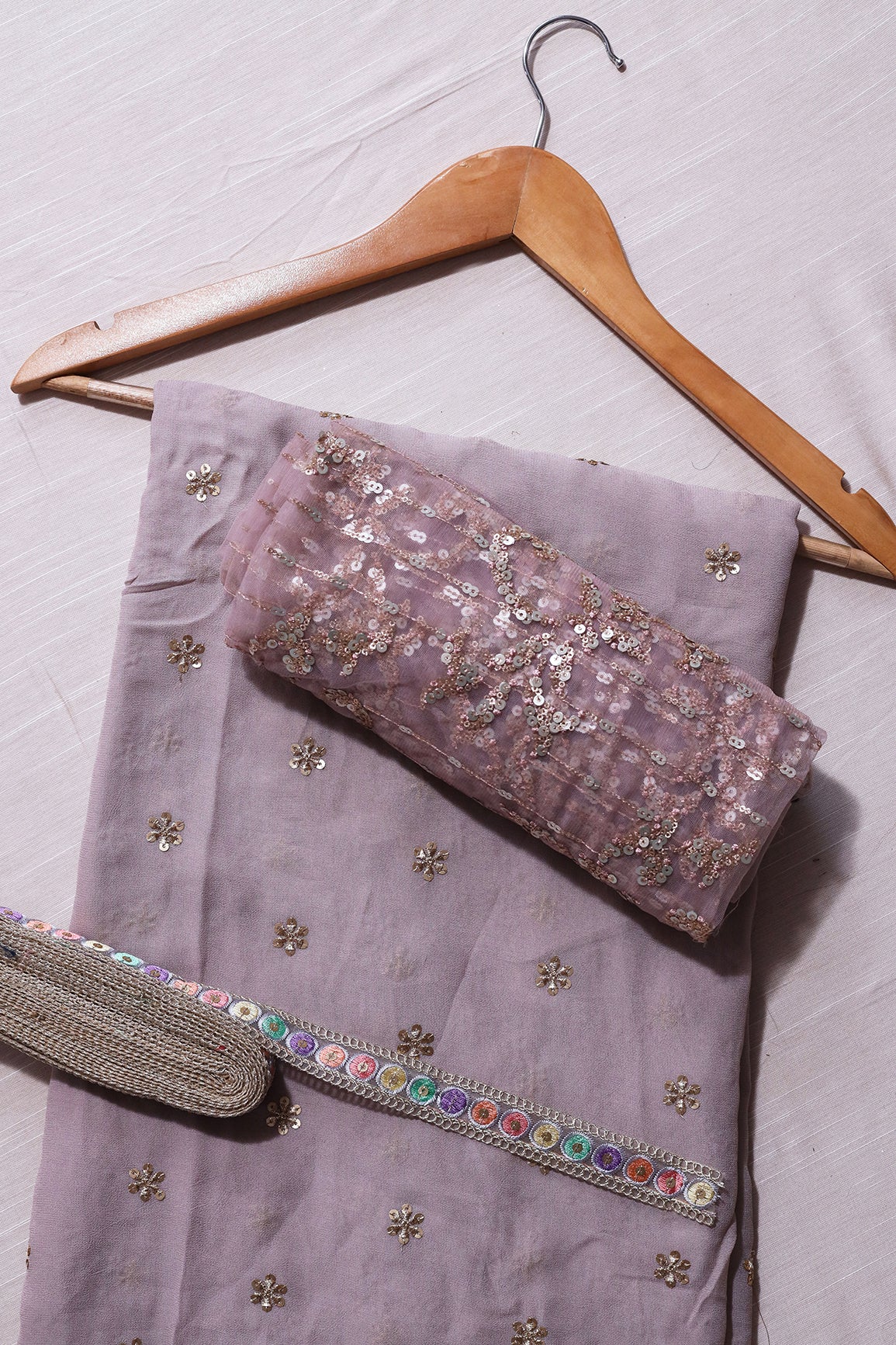 Lilac And Mauve Saree set With Lace (2 Piece)