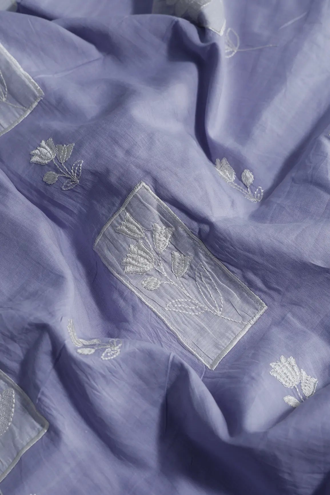 Applique Work Embroidery Design On Pastel Lilac Pure Mul Cotton Fabric - doeraa
