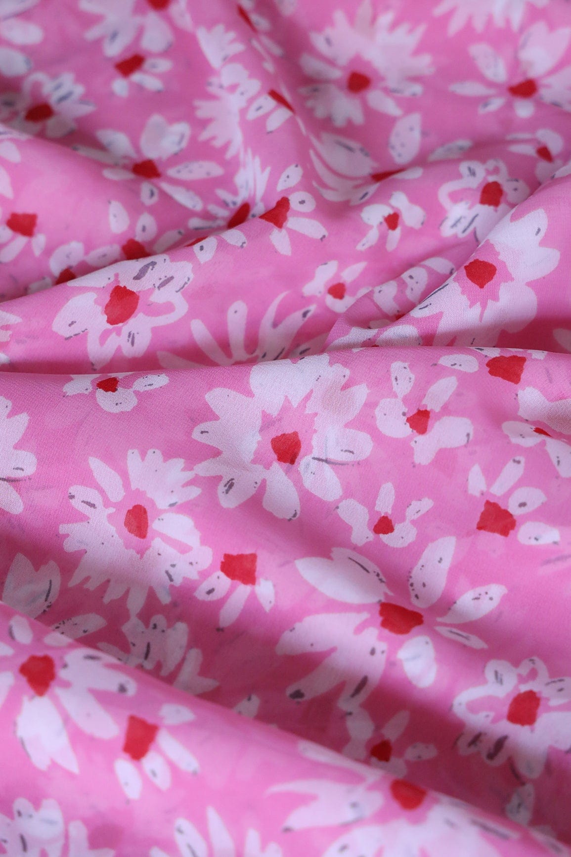 Big Width "56" White And Red Floral Digital Print On Pink Georgette Fabric - doeraa