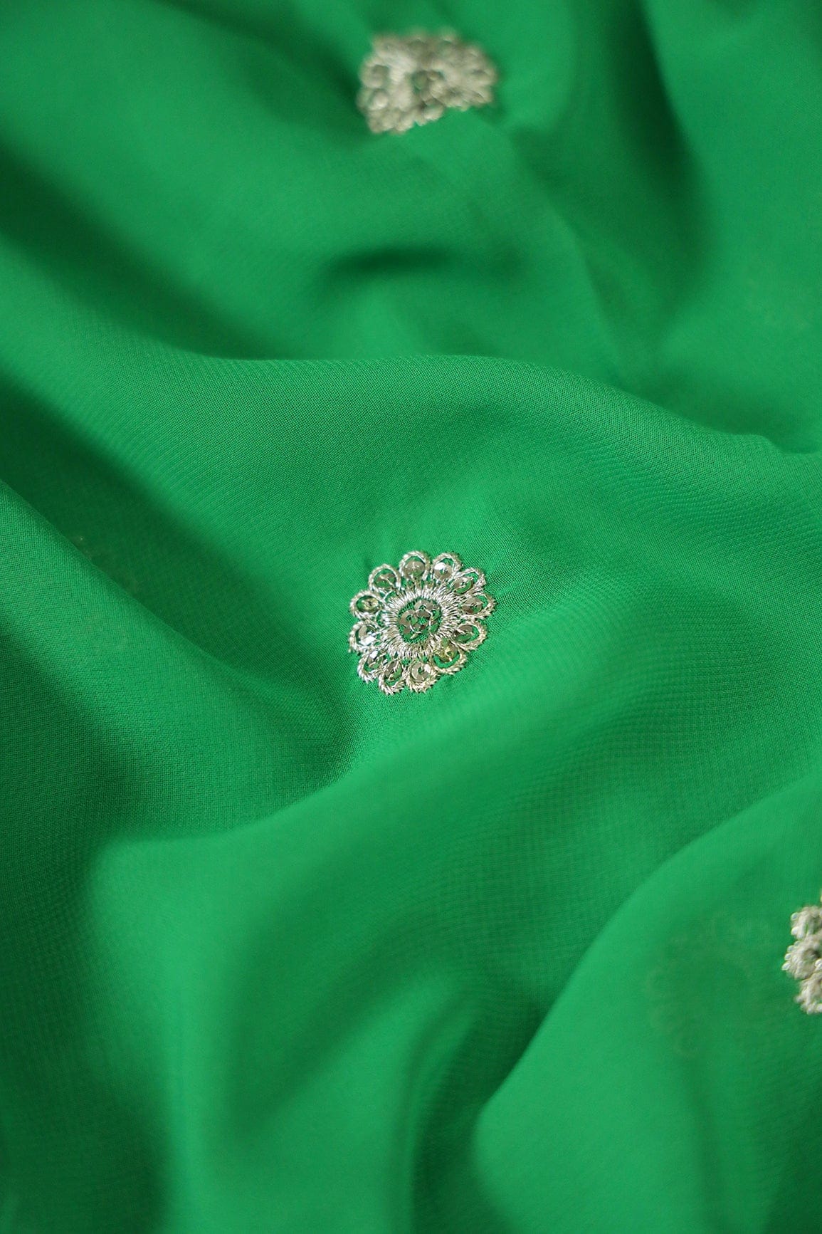 Big Width''56'' Silver Zari Leafy Embroidery Work On Green Georgette Fabric With Border - doeraa