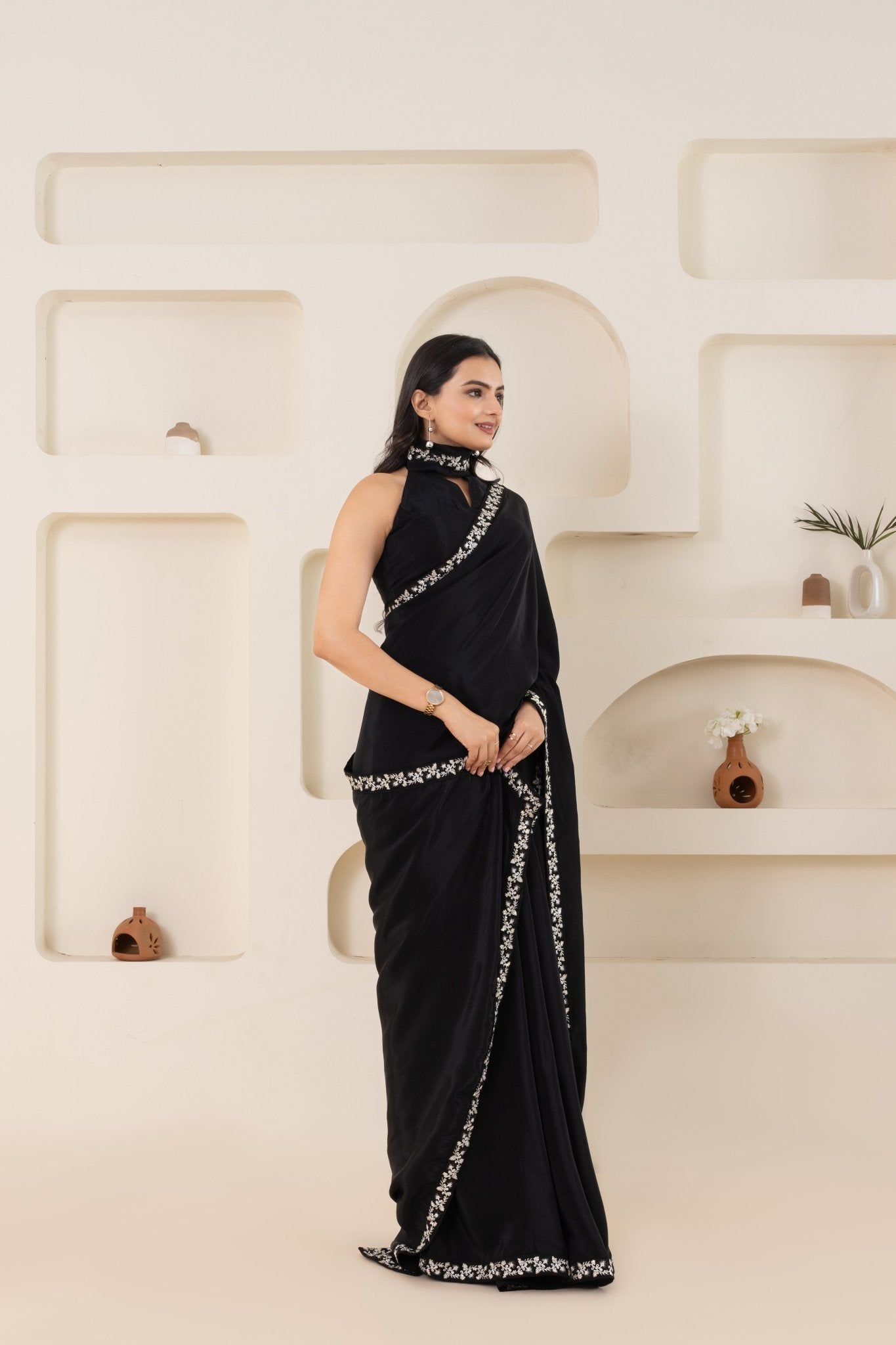 Black Pure Viscose Crepe Saree Set With Border (Saree With Blouse Piece) - doeraa