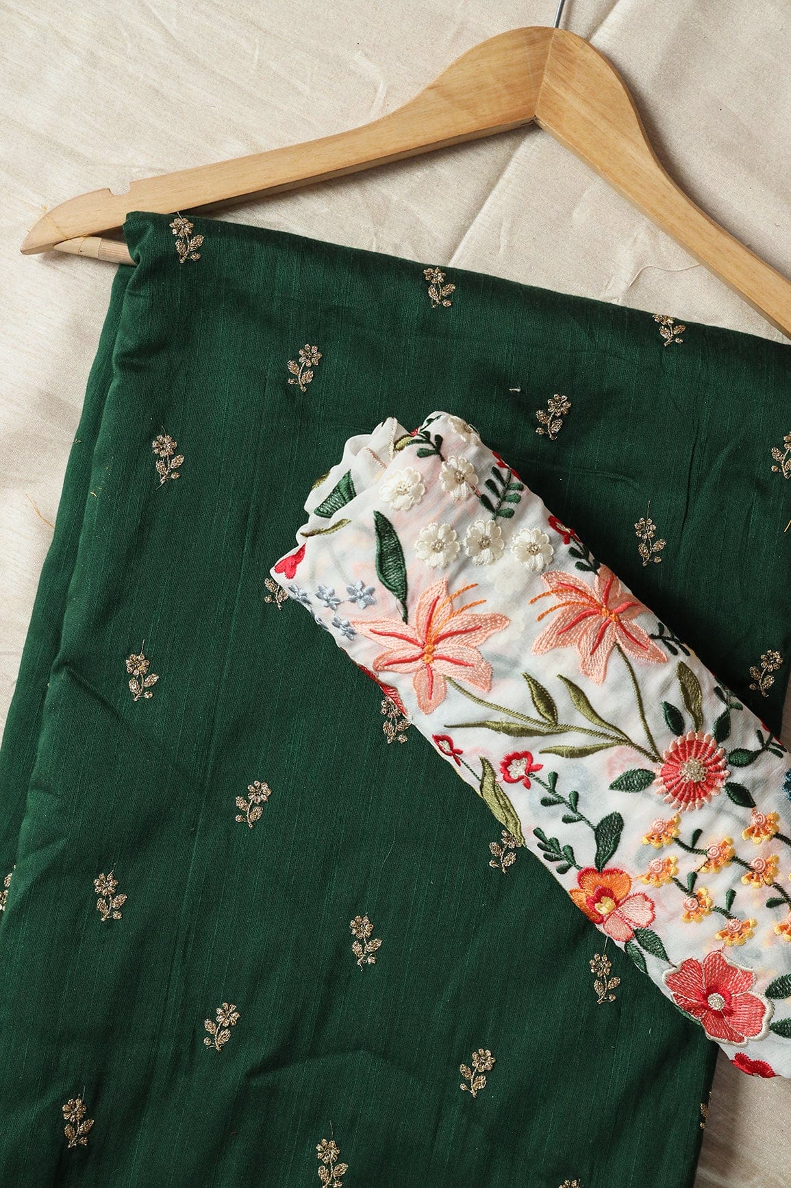 Bottle Green And White Saree set (2 Piece) - doeraa