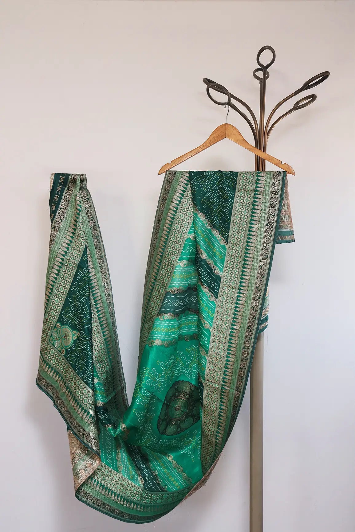Green Pure Viscose Dola Silk Jacquard Print Dupatta - doeraa